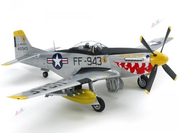 Tamiya 60328 F-51D Mustang Korean War 1/32