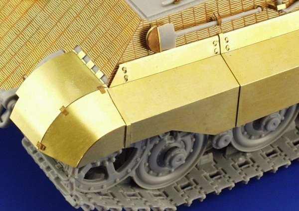 Eduard 35702 King Tiger Henschel fenders 1/35 Dragon