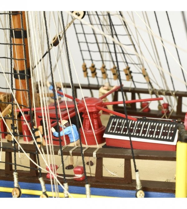 ARTESANIA LATINA 22520 HMS Endeavour - James Cook's legendary ship 1/65