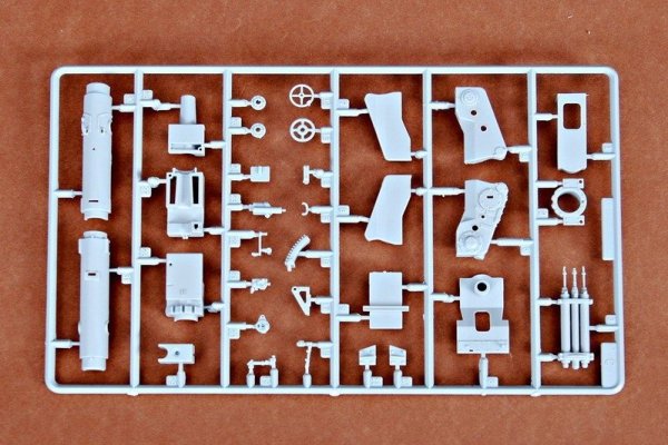 Trumpeter 00350 German 12.8cm Selbstfahrlafette L/6 Sturer Emil (1:35)
