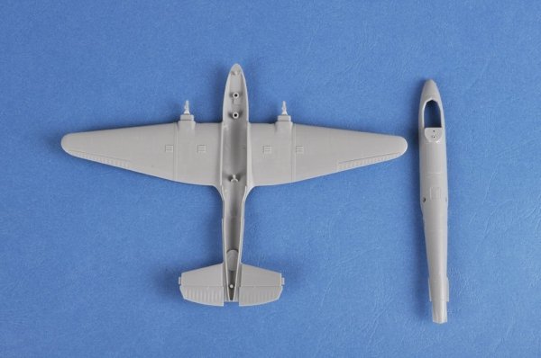 Hobby Boss 80296 Soviet PE 2 Bomber (1:72)