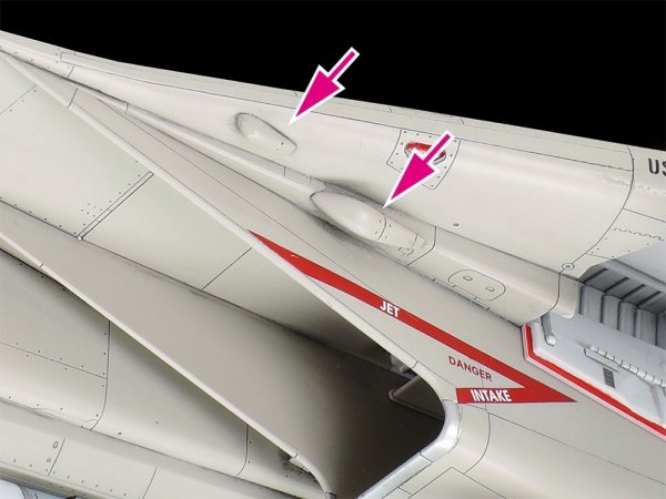 Tamiya 61122 Grumman F-14A Tomcat (Late Model) Carrier Launch Set 1/48
