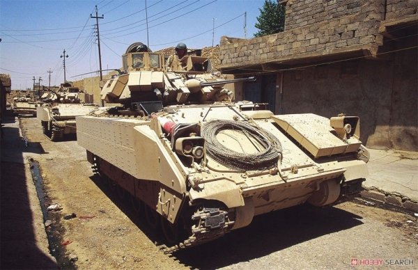 Dragon 7416 M3A2 ODS Bradley w/ERA 1/72