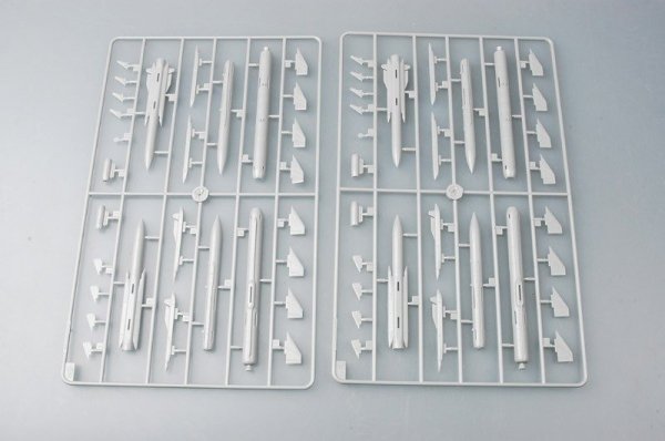 Trumpeter 02835 Su-24M Fencer-D (1:48)
