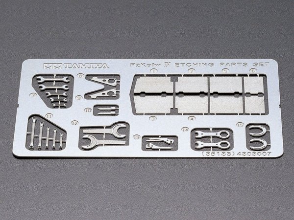 Tamiya 25183 German Tank Panzerkampfwagen IV Ausf.J Special Edition 1:35