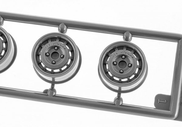 Hasegawa 20767 Isuzu 117 Coupe Late Version (XC-J) (1977) 1/24