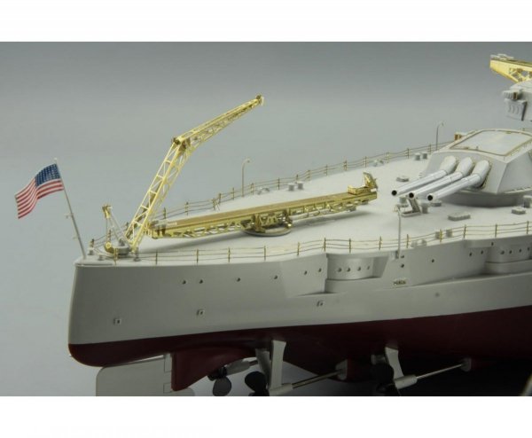 Eduard BIG5323 USS ARIZONA - PART I. TRUMPETER 1/200