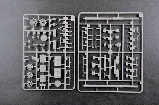 Trumpeter 05599 Russian T-72B/B1 MBT (w/kontakt-1 reactive armor) (1:35)