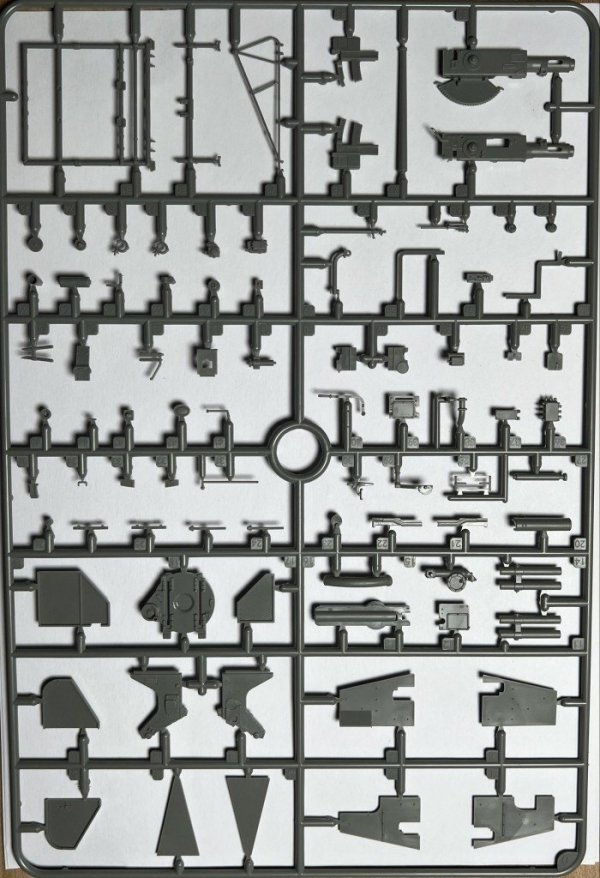 Thunder Model 35209 Morris Bofors C9/B Late The Iconic British WWII Gun Truck 1/35