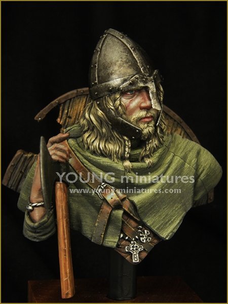 Young Miniatures YH1841 VIKING Warrior 1/10