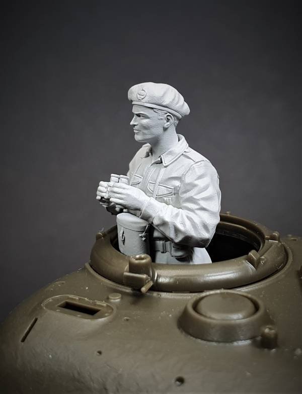 Panzer Art FI35-173 British Sherman tank commander 1/35