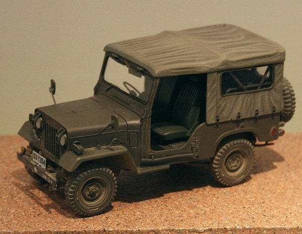 Fine Molds FM34 JGSDF Type 73 Light Truck (Canvas Top) 1/35