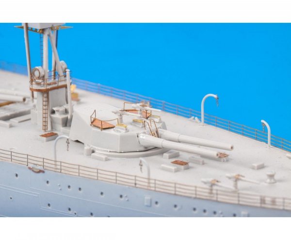Eduard 53258 HMS Dreadnought 1915 1/350 TRUMPETER