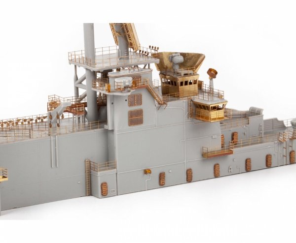 Eduard 53320 USS Wasp LHD-1 part 3 Trumpeter 1/350