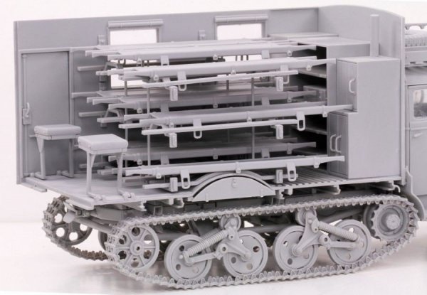 Dragon 6766 Sd.Kfz.3 Maultier Ambulance (1:35)