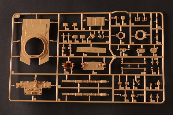 Hobby Boss 84853 British Challenger II (OP.Telic) Iraq 2003 1/48