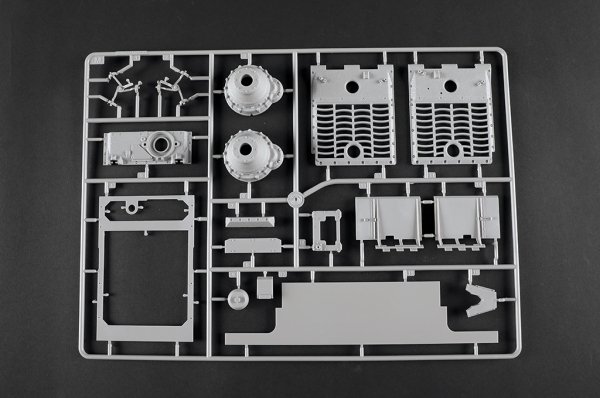 Trumpeter 00945 Pz.Kpfw.VI Ausf.E Sd.Kfz. 181 Tiger I Late Production 1/16