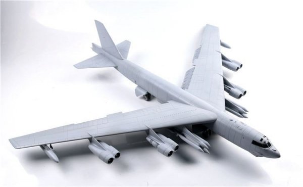 Modelcollect UA72200 B-52H U.S. Stratofortress strategic Bomber 1/72