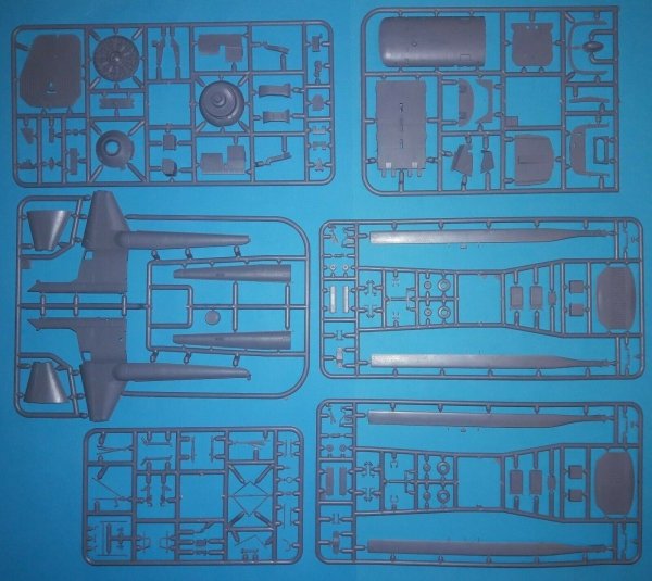 AMP 48013 Kaman HOK-1/HUK-1 1/48