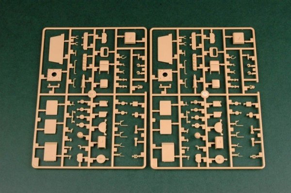 Hobby Boss 85501 152mm ShkH DANA vz.77 (1:35)