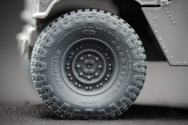 ScaleX WM 35001S HMMWV MT/R 24-bolt Sagged wheel set (Academy, ICM) 1/35