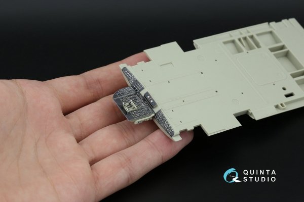 Quinta Studio QDS-35167 МН-60S Knighthawk 3D-Printed &amp; coloured Interior on decal paper (Kitty Hawk) (Small version) 1/35