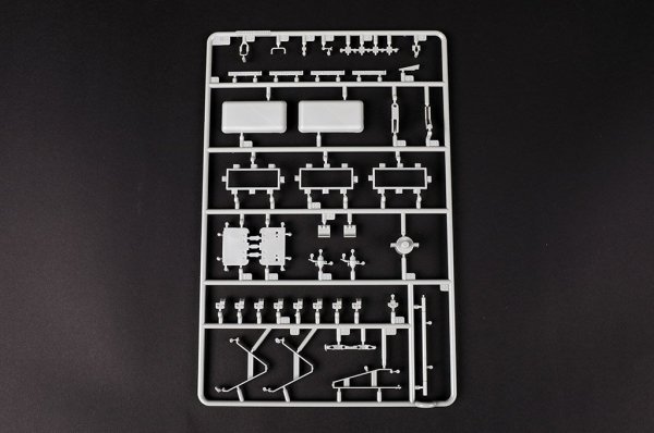 Trumpeter 00947 Germany III Assault Gun Type G Late Model (2 in 1) 1/16