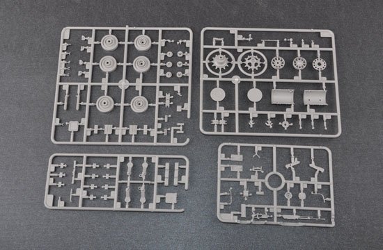 Trumpeter 05581 Russian T-80BVD MBT (1:35)