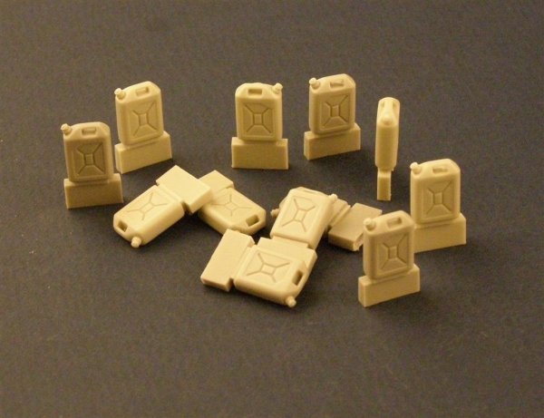 Panzer Art RE35-008 IDF Water Canisters 1/35