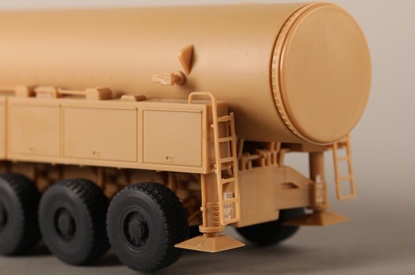 Hobby Boss 82964 DF-61 ICBM 1/72