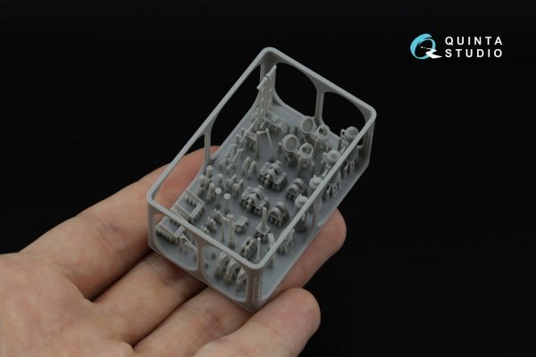 Quinta Studio QD+35157 Komintern Artillery Tractor 3D-Printed &amp; coloured Interior on decal paper (Trumpeter) (with 3D-printed resin parts) 1/35