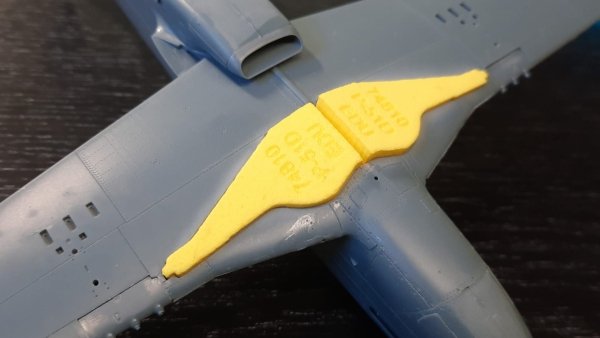 Omask 74810 P-51D Mustang wheel bay plugs (for Eduard) 1/48
