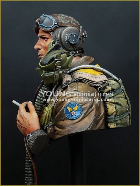 Young Miniatures YM1856 USAAF FIGHTER PILOT 1944 1/10