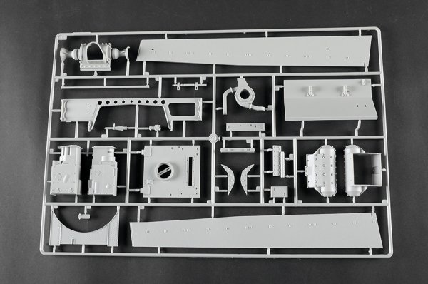Trumpeter 00944 Pz.Kpfw.VI Ausf.E Sd.Kfz.181 Tiger I (Medium Production) 1/16