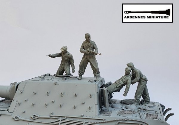 Ardennes Miniature 35002 LAST BATTLE OF BERLIN 1/35