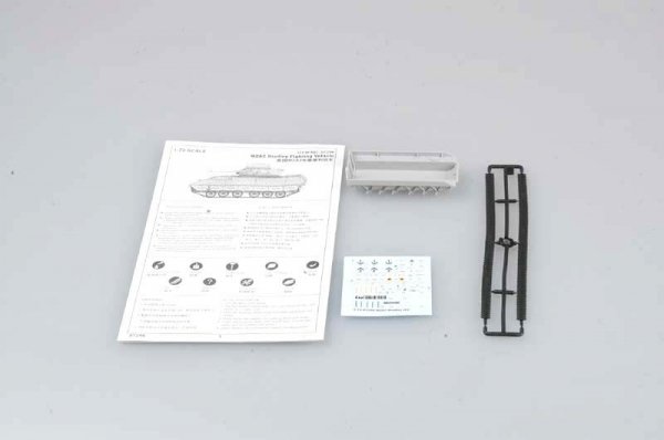 Trumpeter 07296 M2A2 Bradley Fighting Vehicle (1:72)