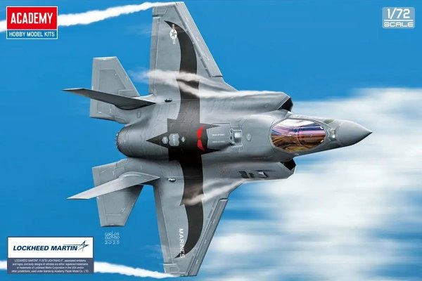 Academy 12592 USMC F-35B Lightning II VMFA-242 "Bats" 1/72