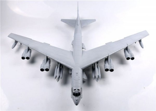 Modelcollect UA72200 B-52H U.S. Stratofortress strategic Bomber 1/72