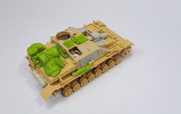 Eureka XXL ER-3574 Stowage Set for Sturmgeschütz IV (RFM) 1/35