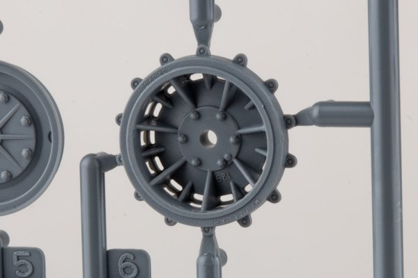 Snowman Model SP-8001 Sd.kfz.251/1 Ausf.D 1/35