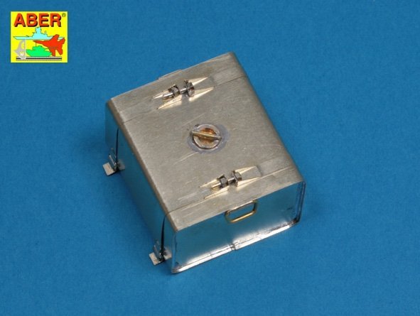 Aber 16046 Russian Heavy Tank KV-1 vol 4 - Box type lubricant tank (1:16)