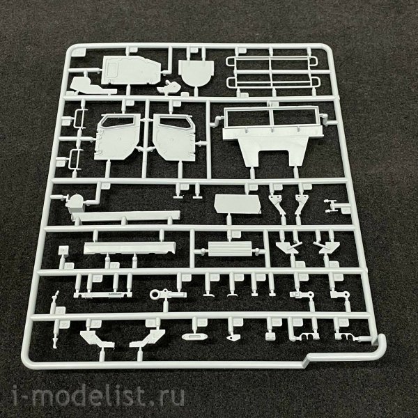 RPG Model 35022 Typhoon-VDV K-4386 w/ 32V01 RCWS 1/35