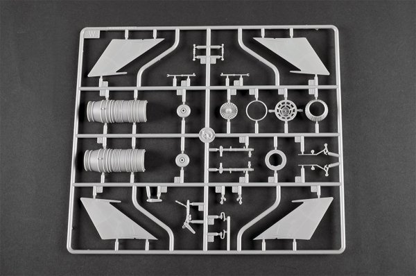 Trumpeter 02824 JJ-7 Trainer 1/48