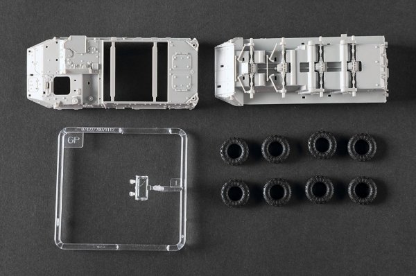 Trumpeter 07427 M1132 Stryker Engineer Squad Vehicle w/SMP 1/72