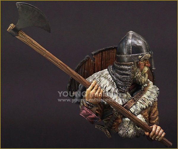 Young Miniatures YH1852 VIKING WARRIOR 1/10