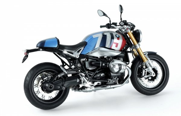 Meng Model MT-003t BMW R nineT Option 719 Mars Red/ Cosmic Blue (pre-coloured) 1/9