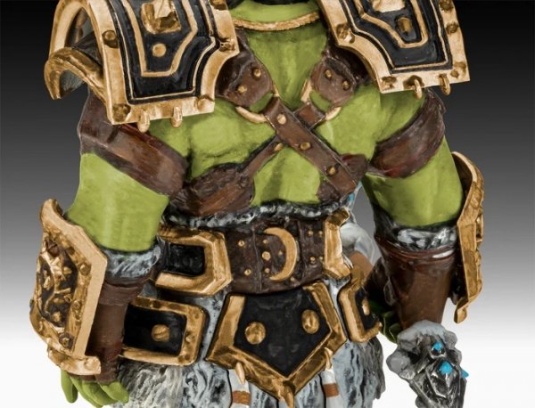 Revell 03516 Gift Set World of Warcraft Thrall (WoW) 1/16