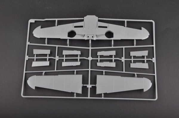 Trumpeter 02293 Messerschmitt Bf 109F-4/Trop (1:32)