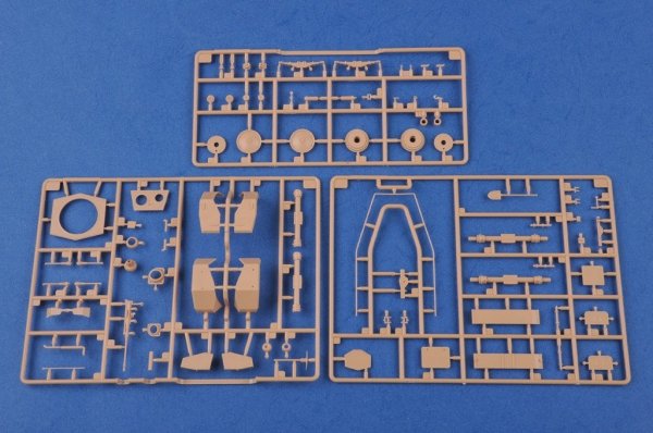Hobby Boss 83866 Hungarian 39M CSABA Armored Car  (1:35)