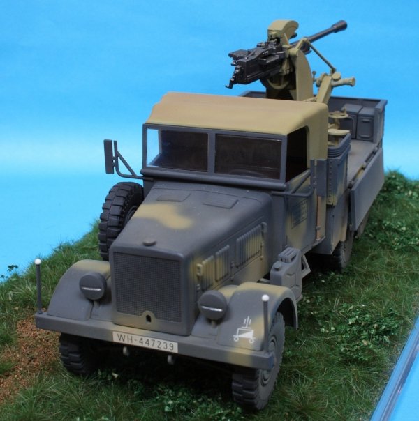IBG 35005 Einheitsdiesel with Breda 37mm AA Gun 1/35